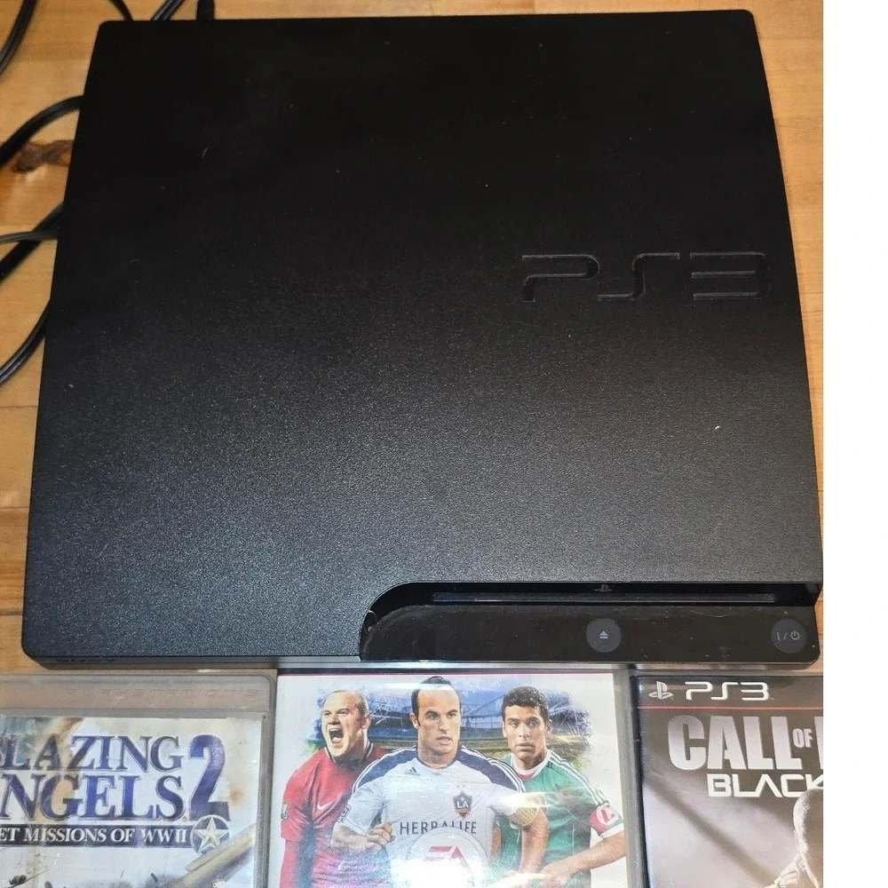 Sony PlayStation 3 PS3 Slim CECH-3001B Bundle 320GB Black 8 Games Controller